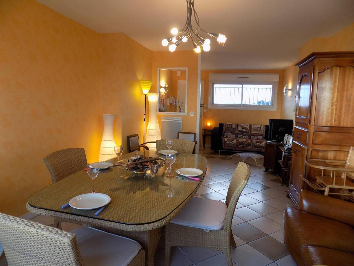 Royan - Pleine Vue Mer Pour Cet Appartement Classe 2 Etoiles - Les Tamaris Екстер'єр фото